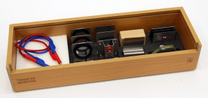 Лабораторный комплект (набор) по оптике с источником питания от сети - fgospostavki.ru - Лесной