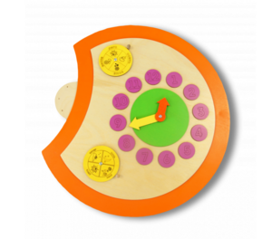 Настенный игровой модуль в виде части гусеницы-времени - fgospostavki.ru - Лесной